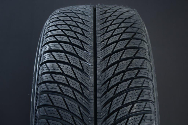 245/45R20 MICHELIN PILOT ALPIN 5 FRIKTION RUNFLAT i gruppen DCK / VINTERDCK FRIKTION hos Svenska Gummihuset AB (F2024545MIAL5RFT)