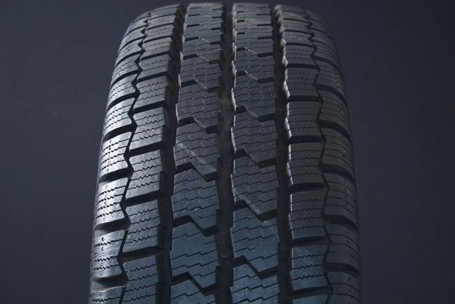 225/75R16 CONTINENTAL VANCO FOUR SEASON 2 C-D�CK DEMO i gruppen D�CK / SOMMARD�CK hos Svenska Gummihuset AB (S1622575COVAFOSE2DEM)