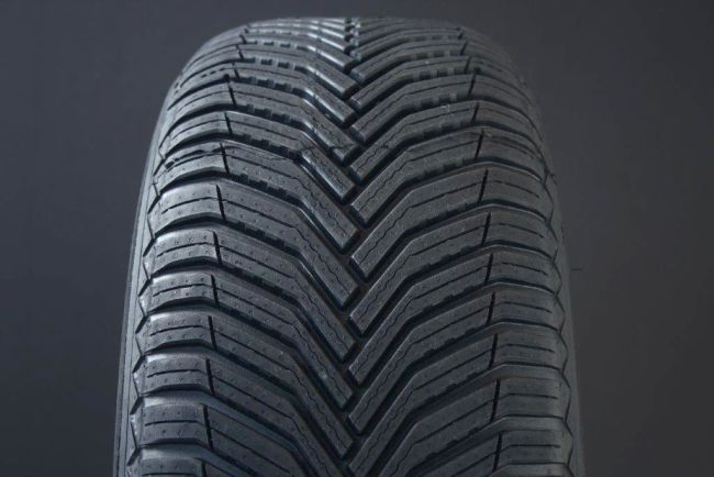 235/50R19 MICHELIN CROSSCLIMATE 2 VOL i gruppen DCK / SOMMARDCK hos Svenska Gummihuset AB (S1923550MICHCRCL2VOL)