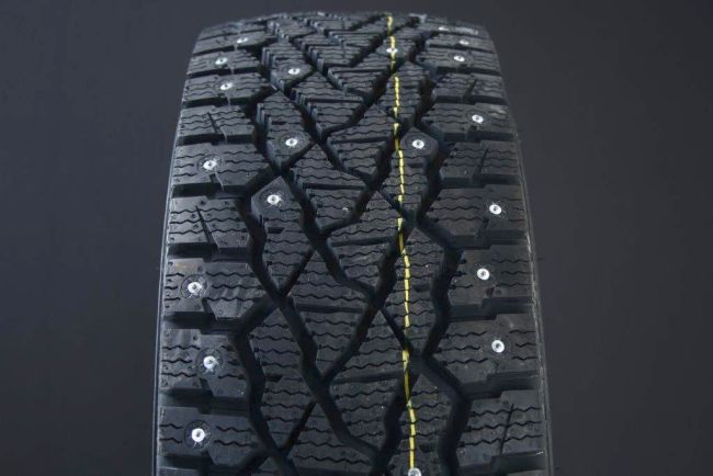 215/70R15 KUMHO CW11 C-DCK DUBB DOT2022 i gruppen DCK / VINTERDCK DUBB hos Svenska Gummihuset AB (D1521570KUMHWC11DOT)