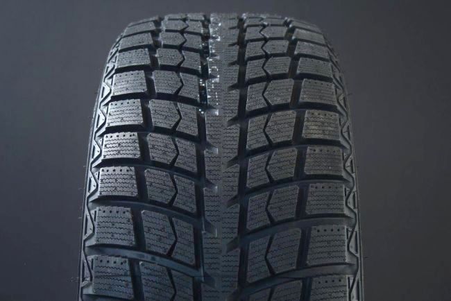 245/45R20 LINGLONG GREENMAX WINTER ICE I-15 FRIKTION i gruppen DCK / VINTERDCK FRIKTION hos Svenska Gummihuset AB (F2024545LLICE15)