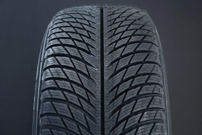 285/30R20 MICHELIN PILOT ALPIN 5 FRIKTION i gruppen DCK / VINTERDCK FRIKTION hos Svenska Gummihuset AB (F2028530MIPA5)