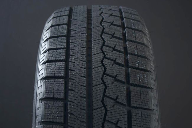 245/45R18 SAILUN ICE BLAZER ARCTIC FRIKTION RUNFLAT i gruppen DCK / VINTERDCK FRIKTION hos Svenska Gummihuset AB (F1824545SAIBARRUN)