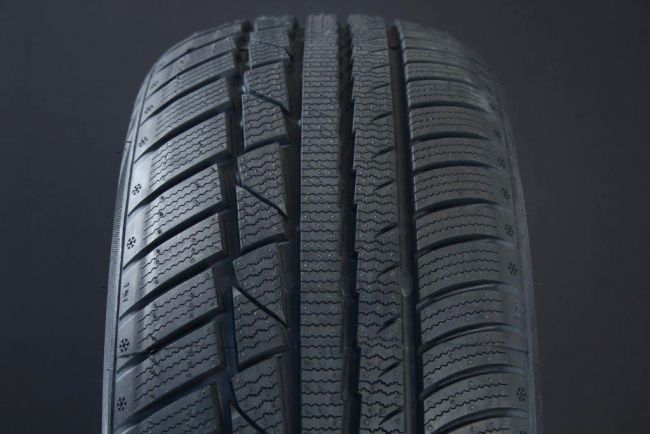 195/55R16 LINGLONG GREEMAX WINTER UHP FRIKTION i gruppen DCK / VINTERDCK FRIKTION hos Svenska Gummihuset AB (F1619555LLGMW)