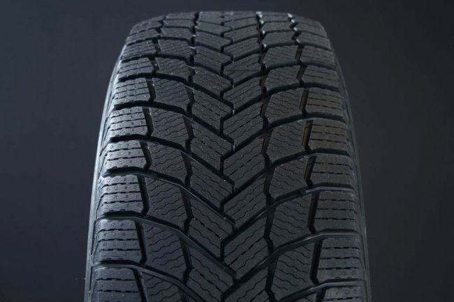 235/55R17 MICHELIN X-ICE SNOW FRIKTION i gruppen DCK / VINTERDCK FRIKTION hos Svenska Gummihuset AB (F1723555MICHXICESN)