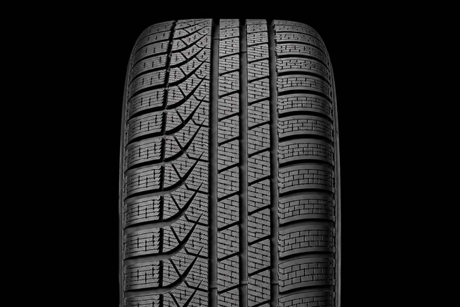 235/40R18 PIRELLI PZERO WINTER FRIKTION i gruppen DÄCK / VINTERDÄCK FRIKTION hos Svenska Gummihuset AB (F1823540PIPZEWI)