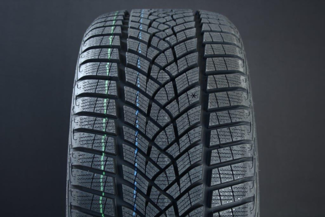 235/50R18 GOODYEAR ULTRAGRIP ICE SUV G1 FRIKTION DOT2022 i gruppen DCK / VINTERDCK FRIKTION hos Svenska Gummihuset AB (F1823550GOOUGICSDOT)