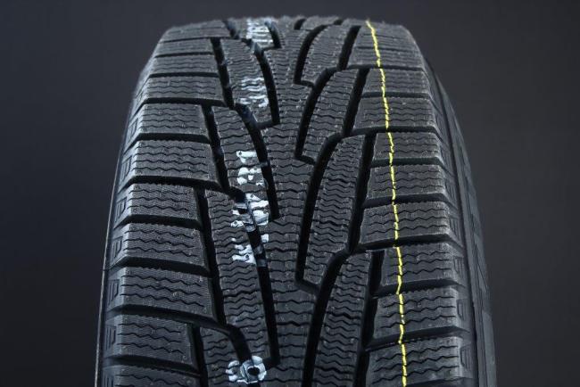 235/60R16 KUMHO IZEN ARCTIC WINTER KW31 FRIKTION DOT2022 i gruppen DCK / VINTERDCK FRIKTION hos Svenska Gummihuset AB (F1623560KUMKW31DOT)