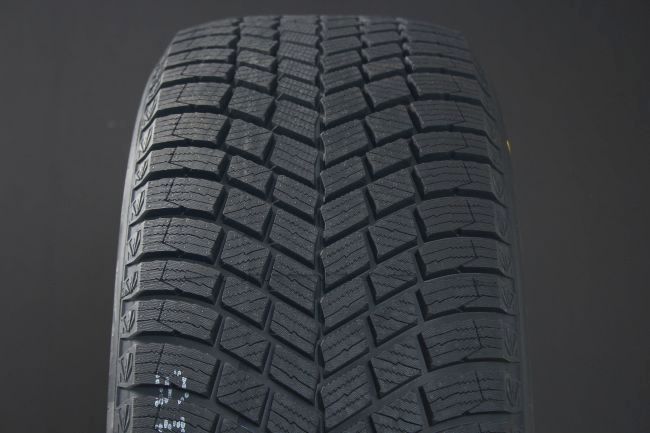 225/65R17 PIRELLI ICE FRICTION FRIKTION i gruppen DCK / VINTERDCK FRIKTION hos Svenska Gummihuset AB (F1722565PIICEFRIC)
