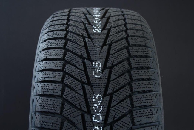 225/60R18 HANKOOK WINTER I*CEPT X RW10 FRIKTION i gruppen DCK / VINTERDCK FRIKTION hos Svenska Gummihuset AB (F1822560HANKRW10)