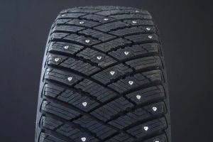 GOODYEAR 185/65R15 ULTRA GRIP ICE ARCTIC DUBB