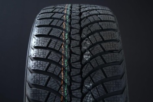 KUMHO 245/55R17 WINTERCRAFT WP71 FRIKTION