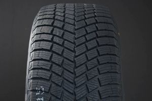 215/50R19 PIRELLI ICE FRICTION NCS ELT FRIKTION