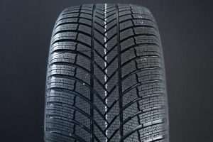 BRIDGESTONE 175/65R15 BLIZZAK LM005 FRIKTION