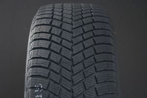185/60R15 PIRELLI ICE FRICTION FRIKTION