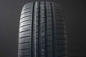 215/35R19 Duraturn Mozzo sport xl