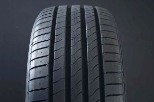 155/70R13 Delinte DS2