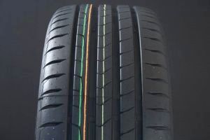 CONTINENTAL 235/40R18 PREMIUM CONTACT 7