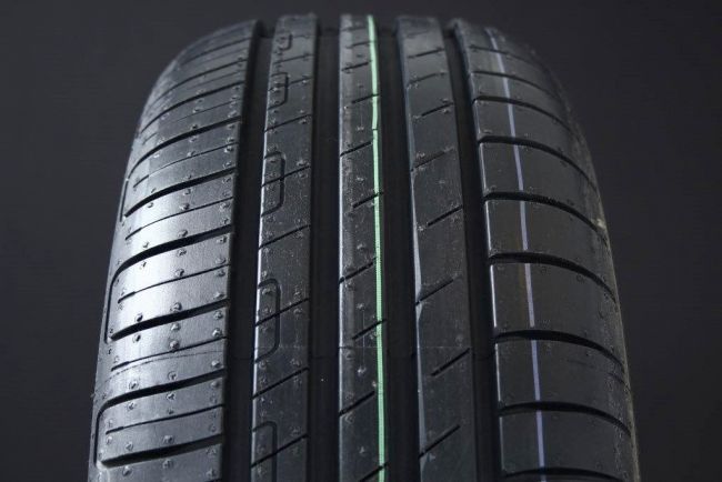 215/55R18 GOODYEAR EFFICIENTGRIP PERFORMANCE DEMO i gruppen DCK / SOMMARDCK hos Svenska Gummihuset AB (S1821555GOODEFFIPERDEMO)