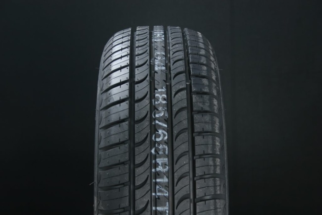 135/70R13 HANKOOK OPTIMO K715 i gruppen DCK / SOMMARDCK hos Svenska Gummihuset AB (S1313570HANK715)