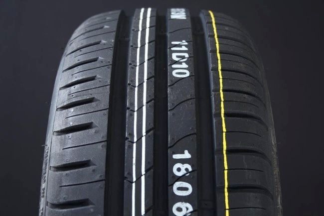 195/45R15 KUMHO ECSTA HS51 i gruppen DCK / SOMMARDCK hos Svenska Gummihuset AB (S1519545KUMHS51)