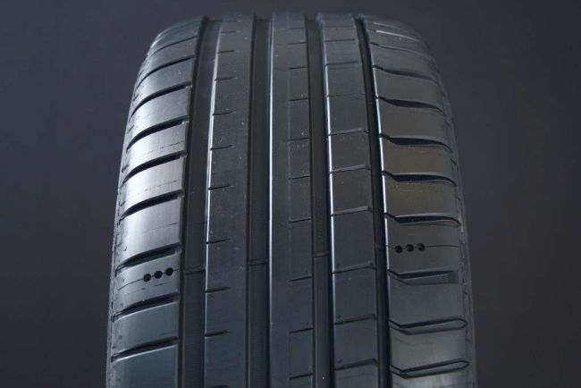 245/45R20 Michelin Pilot Sport 5 Energy i gruppen D�CK / SOMMARD�CK hos Svenska Gummihuset AB (S2024545MIPILSP5EN)