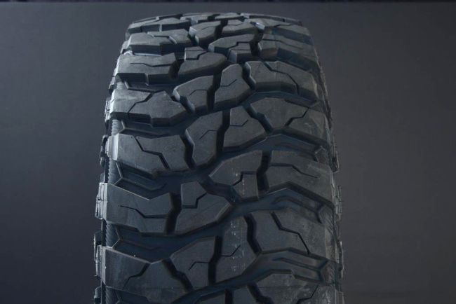 275/55R20 VENOM POWER TERRA HUNTER M/T i gruppen DCK / SOMMARDCK hos Svenska Gummihuset AB (S2027555VEPOTH)