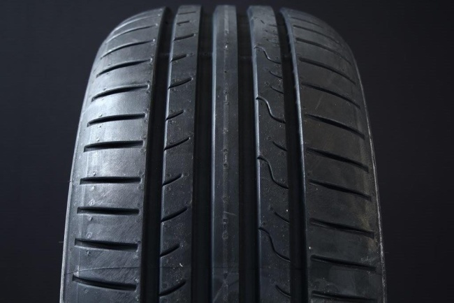 195/55R15 DUNLOP SPORT BLURESPONSE i gruppen DCK / SOMMARDCK hos Svenska Gummihuset AB (S1519555DUNLBLU)