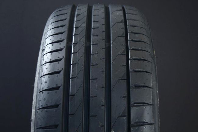 205/50R17 FALKEN AZENIS FK520 i gruppen DCK / SOMMARDCK hos Svenska Gummihuset AB (S1720550FALAZ520)
