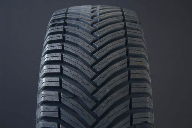 215/75R16 MICHELIN CROSSCLIMATE CAMPING C-DCK i gruppen DCK / VINTERDCK FRIKTION hos Svenska Gummihuset AB (F1621575MIAGCROC)