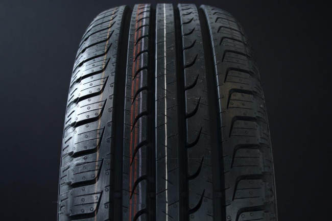 215/65R16 GOODYEAR EFFICIENT GRIP SUV i gruppen DCK / SOMMARDCK hos Svenska Gummihuset AB (S1621565GOOEFFSUV)
