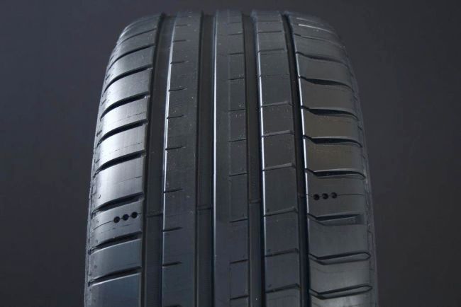 205/40R17 MICHELIN PILOT SPORT 5 i gruppen DCK / SOMMARDCK hos Svenska Gummihuset AB (S1720540MIPS5)