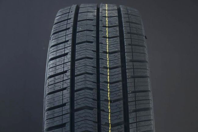 225/75R16 KUMHO PORTRAN 4S CX11 C-DCK i gruppen DCK / SOMMARDCK hos Svenska Gummihuset AB (S1622575KUMCX11)