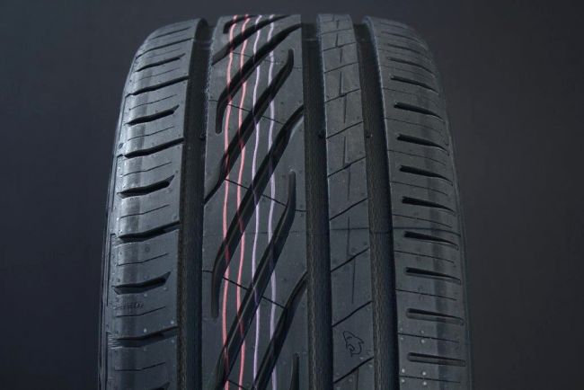 215/40R17 UNIROYAL RAINSPORT 5 i gruppen DÄCK / SOMMARDÄCK hos Svenska Gummihuset AB (S1721540UNIRASP5)