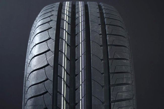 245/50R18 GOODYEAR EFFICIENTGRIP RUNFLAT i gruppen DCK / SOMMARDCK hos Svenska Gummihuset AB (S1824550GOODEFFIRFT)