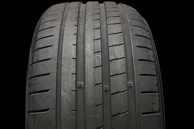 245/45R20 Yokohama Advan Sport V108 EV i gruppen D�CK / SOMMARD�CK hos Svenska Gummihuset AB (S2024545YOKADV108)