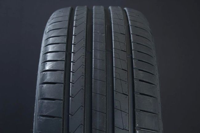 215/60R17 HANKOOK VENTUS PRIME 4 K135 DEMO i gruppen DCK / SOMMARDCK hos Svenska Gummihuset AB (S1721560HANK135DE)