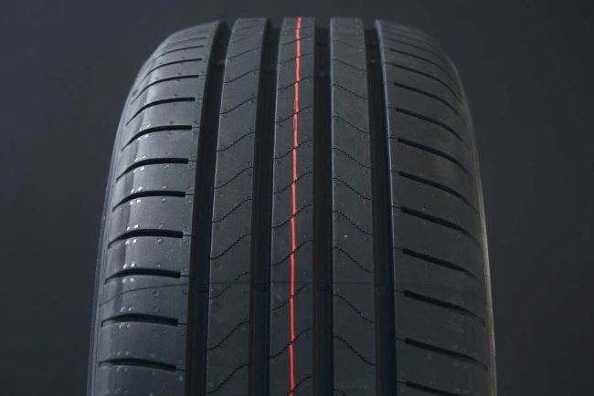 235/50R20 BRIDGESTONE TURANZA 6 DEMO i gruppen DCK / SOMMARDCK hos Svenska Gummihuset AB (S2023550BRITUR6DEMO)