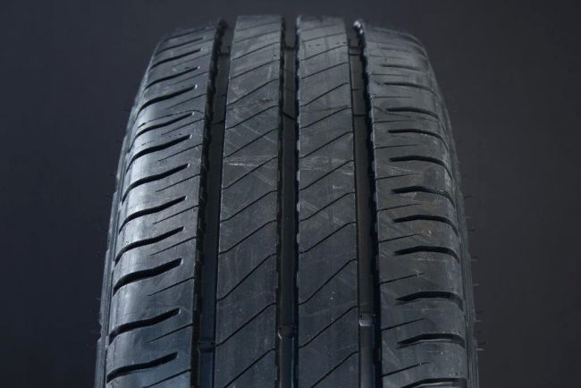 225/75R16 MICHELIN AGILIS 3 C-DCK i gruppen DCK / SOMMARDCK hos Svenska Gummihuset AB (S1622575MIAGI3)