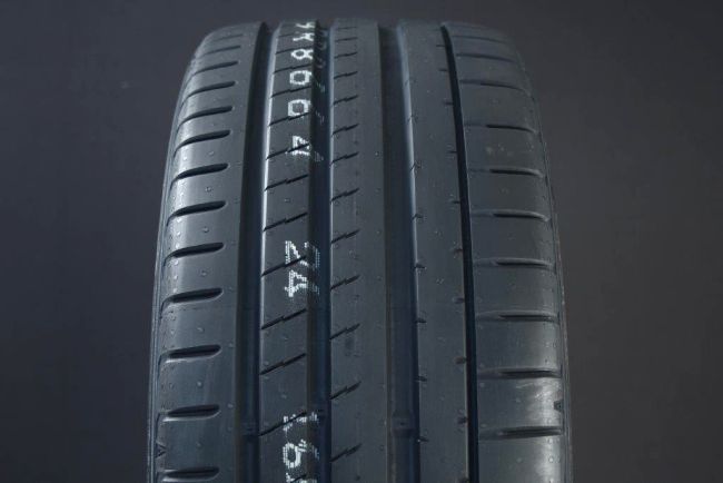 295/25R21 YOKOHAMA ADVAN SPORT V107 DOT2023 i gruppen D�CK / SOMMARD�CK hos Svenska Gummihuset AB (S2129525YOKOADVDOT)
