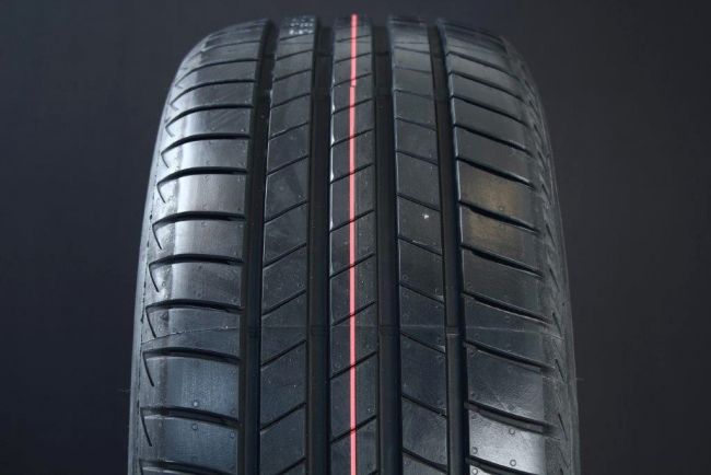 235/40R18 BRIDGESTONE TURANZA T005