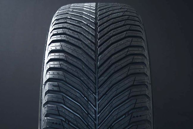 285/45R20 Michelin CrossClimate 3 Sport i gruppen D�CK / ALL SEASON hos Svenska Gummihuset AB (H2028545MICHCRCL3SPO)