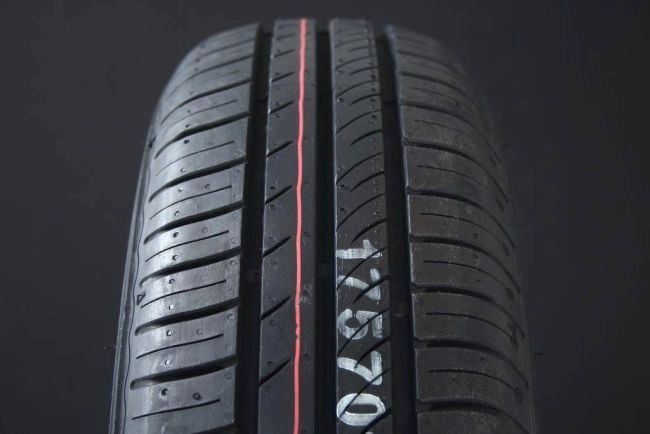205/55R16 KUMHO ECOWING ES31 i gruppen DCK / SOMMARDCK hos Svenska Gummihuset AB (S1620555KUMHES31)