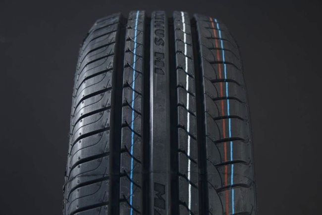 215/60R17 MAXTREK MAXIMUS M1 C-DCK i gruppen DCK / SOMMARDCK hos Svenska Gummihuset AB (S1721560MAXM1)