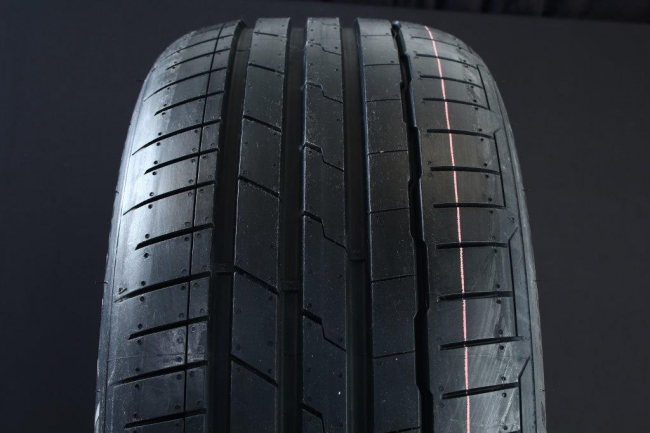 225/45R18 HANKOOK VENTUS S1 EVO3 K127 RUNFLAT i gruppen DCK / SOMMARDCK hos Svenska Gummihuset AB (S1822545HANK127RF)