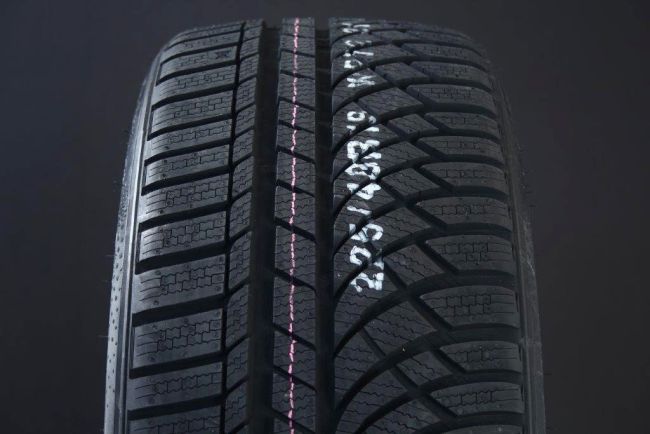 245/45R19 KUMHO WINTERCRAFT WP72 FRIKTION DOT2023 i gruppen D�CK / SOMMARD�CK hos Svenska Gummihuset AB (S1924545KUMHWP72DOT)