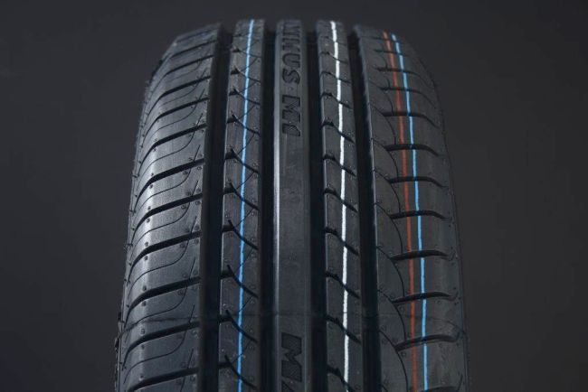 235/35R19 MAXTREK MAXIMUS M1 i gruppen DCK / SOMMARDCK hos Svenska Gummihuset AB (S1923535MAXM1)