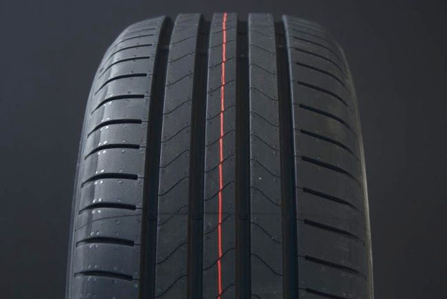 235/50R19 BRIDGESTONE TURANZA 6 AVM i gruppen D�CK / SOMMARD�CK hos Svenska Gummihuset AB (S1923550BRITUR6AVM)