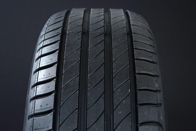 225/55R18 MICHELIN PRIMACY 4 i gruppen DCK / SOMMARDCK hos Svenska Gummihuset AB (S1822555MICHPRIM4)