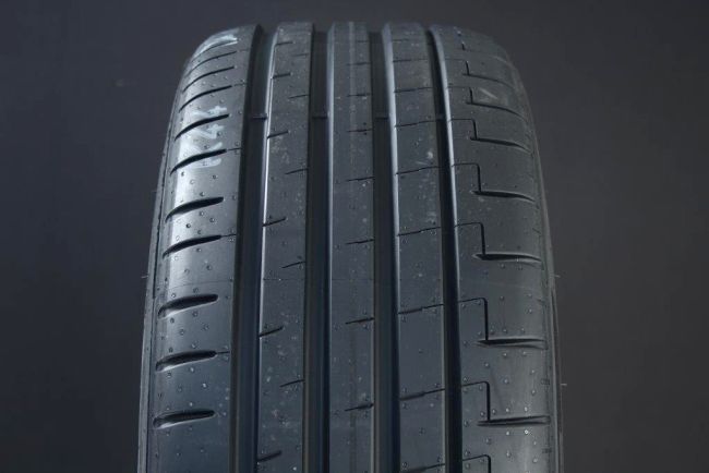 235/35R19 PIRELLI PZERO PZ5 i gruppen DCK / SOMMARDCK hos Svenska Gummihuset AB (S1923535PIPZ5)